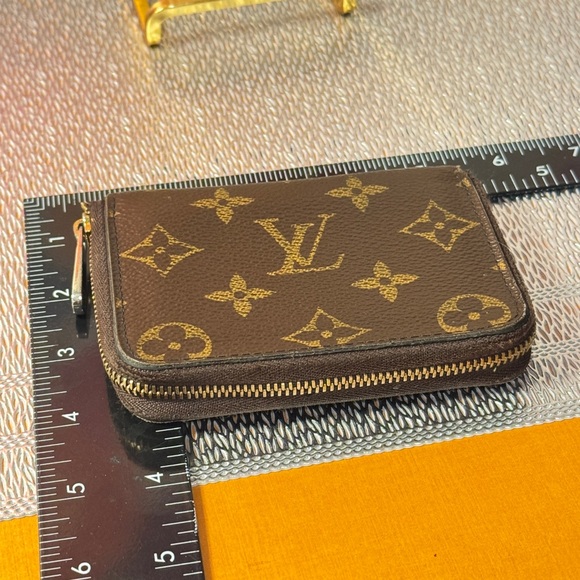Louis Vuitton Card holder Zipper round Monogram wallet - Picture 12 of 15